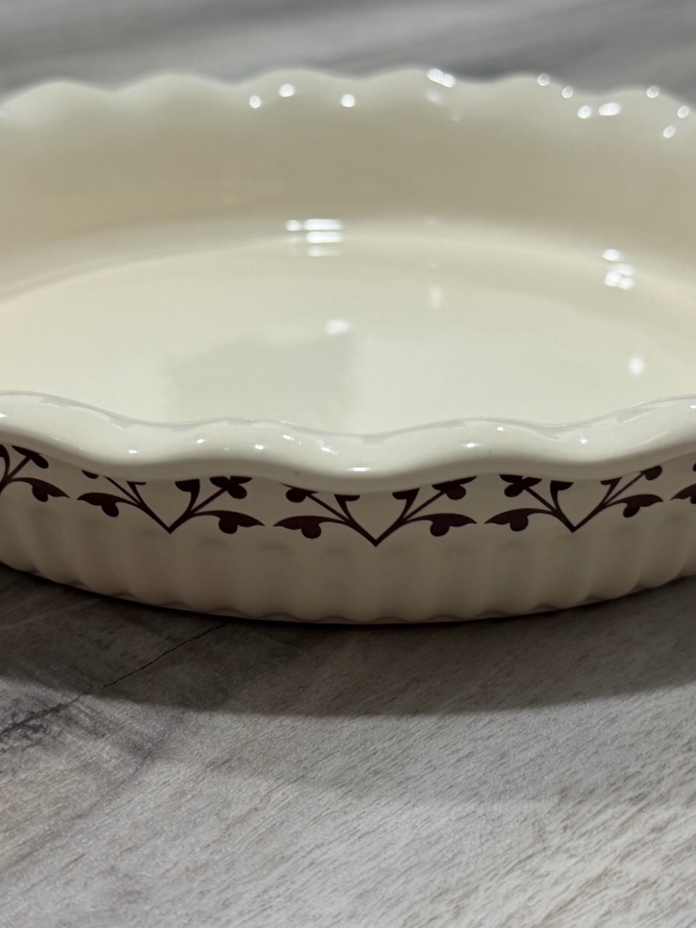 Paula Deen Fall Harvest Pie Plate 9” Ruffled Edge Leaf Design